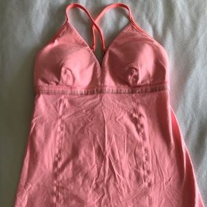 Cute flattering lululemon tank top!